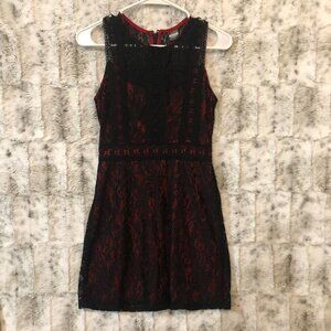 Disney Pixar Coco Size XS Red w/Black Lace Sleeveless Mini Dress Goth Zip Up